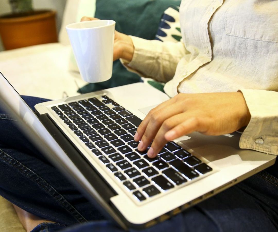 Sete em cada dez brasileiros temem comprar remédios pela internet