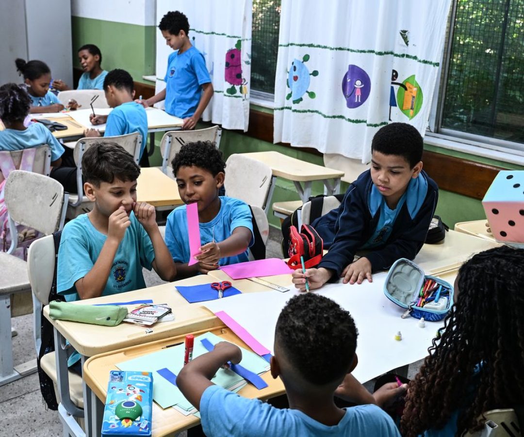Ensino integral acelera aprendizado de vulneráveis, aponta estudo Agência Brasil