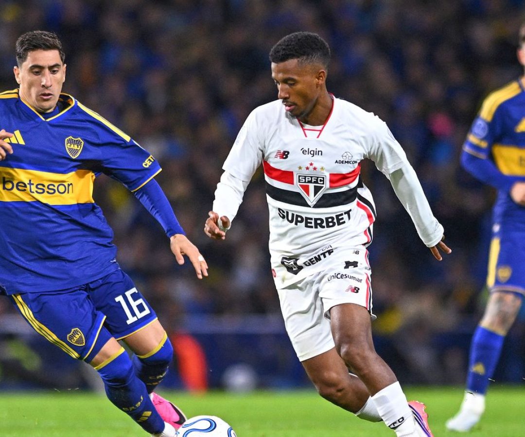 Ex-Palmeiras marca e São Paulo perde do Boca Juniors na Sul-Americana
