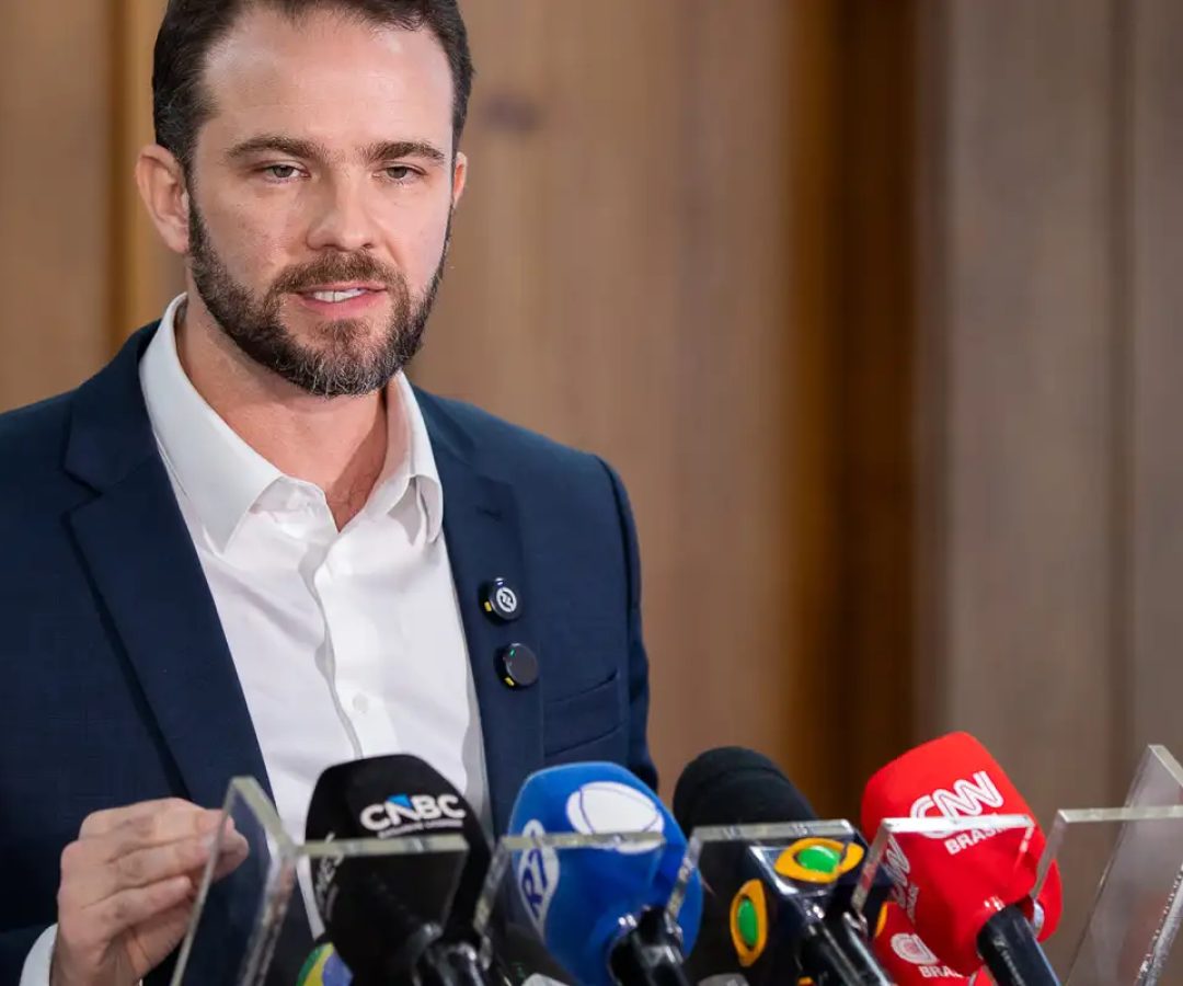 Governo ouvirá empresários para decidir se aplicará lei contra EUA