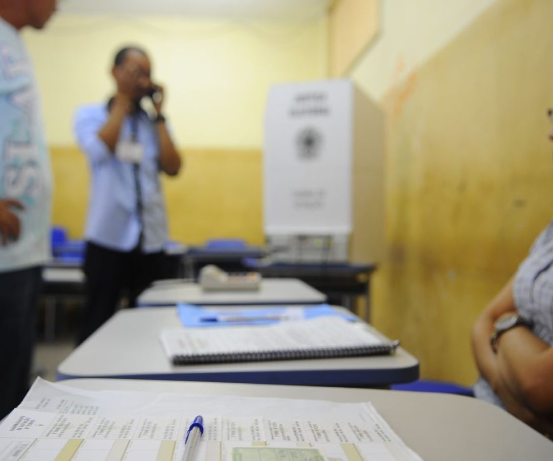 Mesários têm papel fundamental na garantia do processo eleitoral