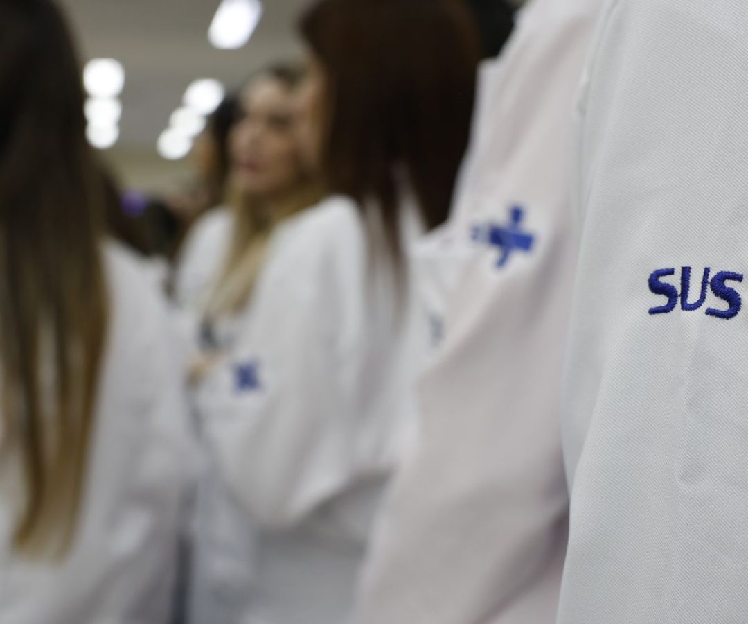 Saúde estende atuação de 676 médicos especialistas no SUS
