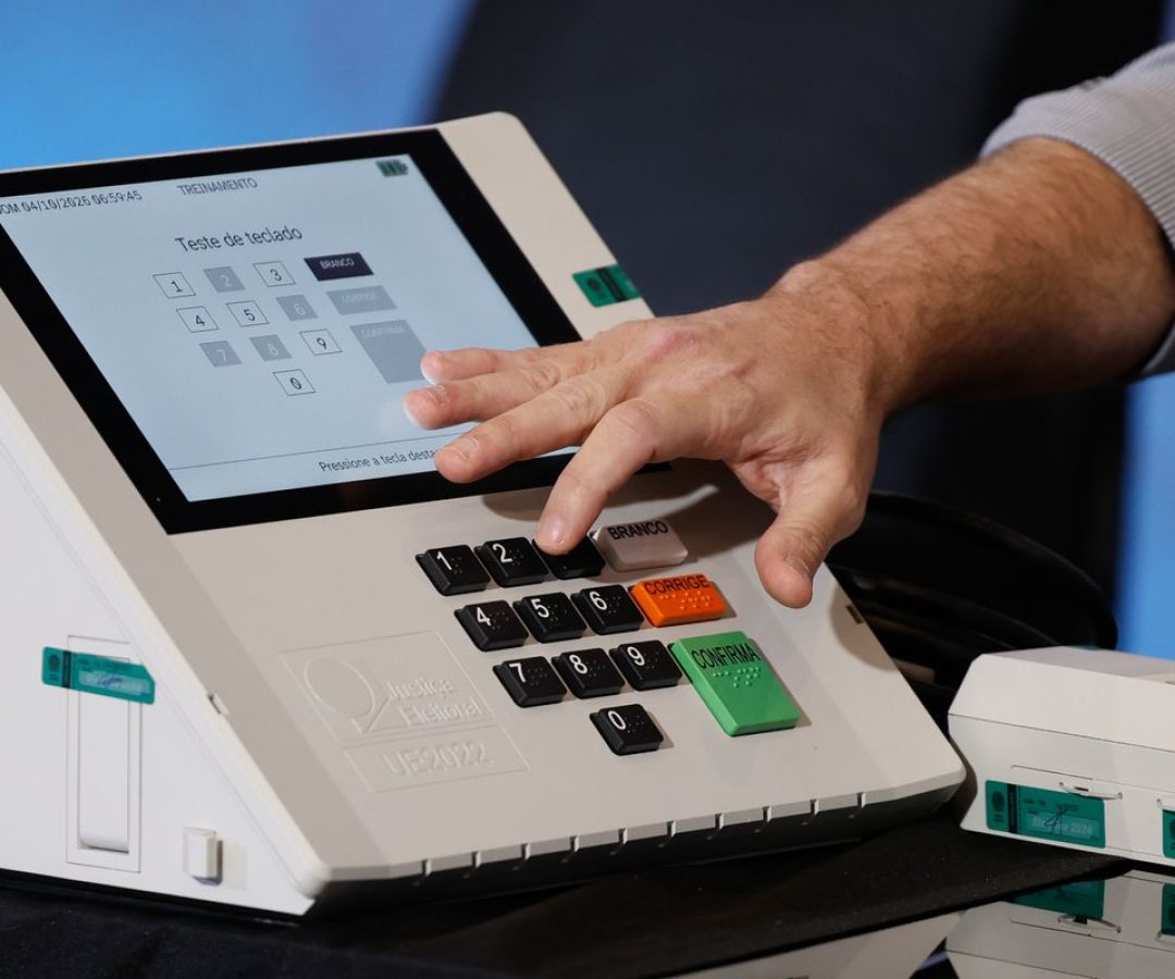 Totalização dos votos é aberta, auditável e segura, diz TSE