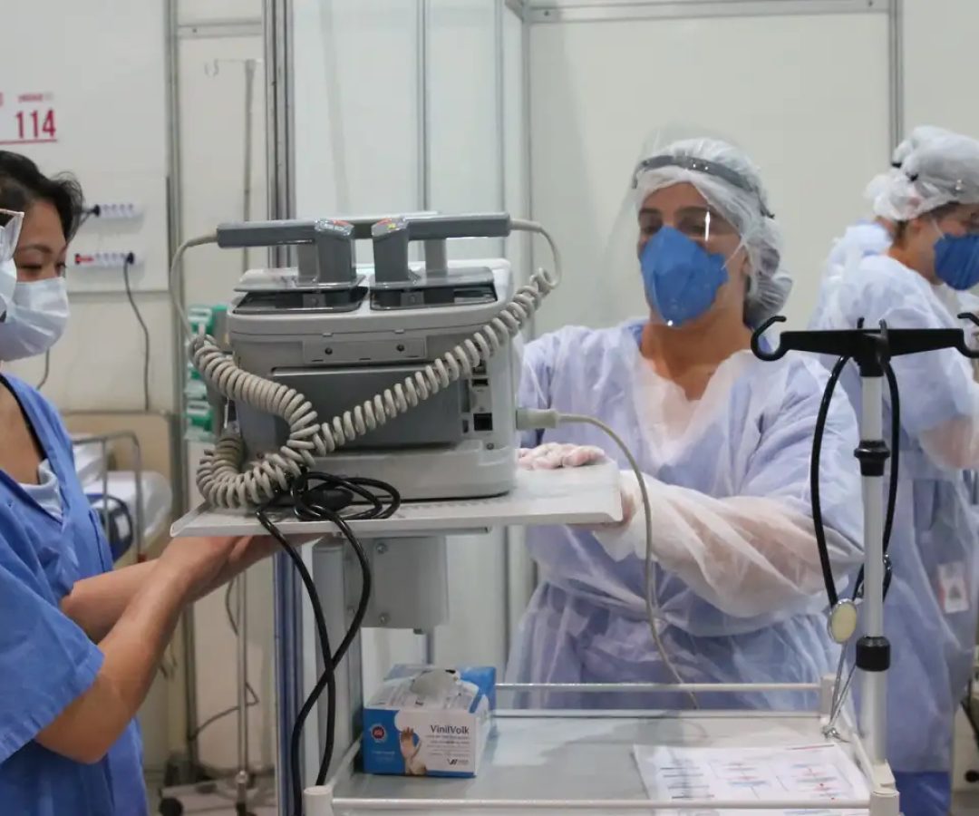 Estudo aponta esgotamento emocional e burnout de médicos de UTI