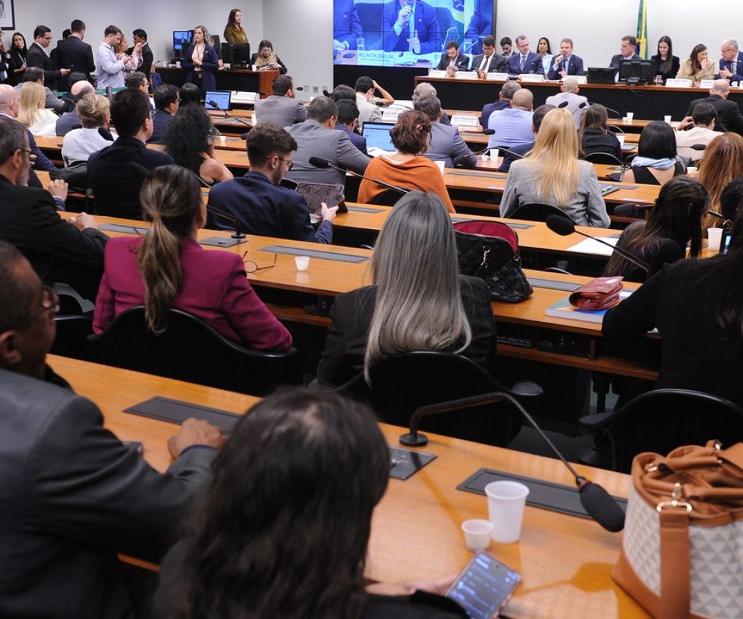 Câmara instala comissão sobre PEC da redução da maioridade penal
