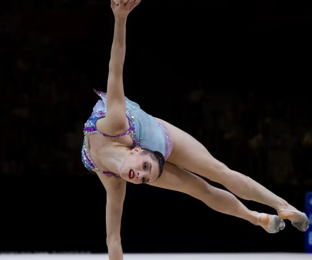Babi e Maria Eduarda brilham em 1º dia do Mundial de Ginástica Rítmica