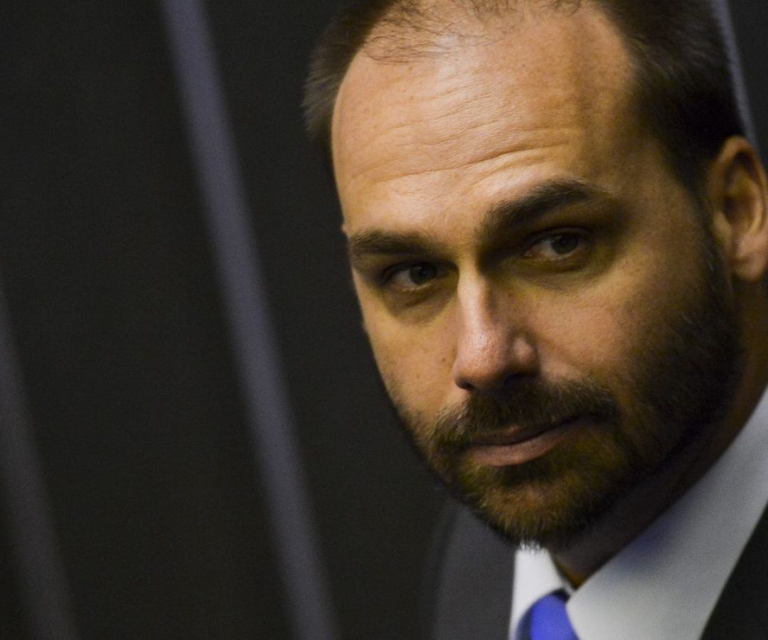 Ministério da Justiça demite Eduardo Bolsonaro por abandono de cargo