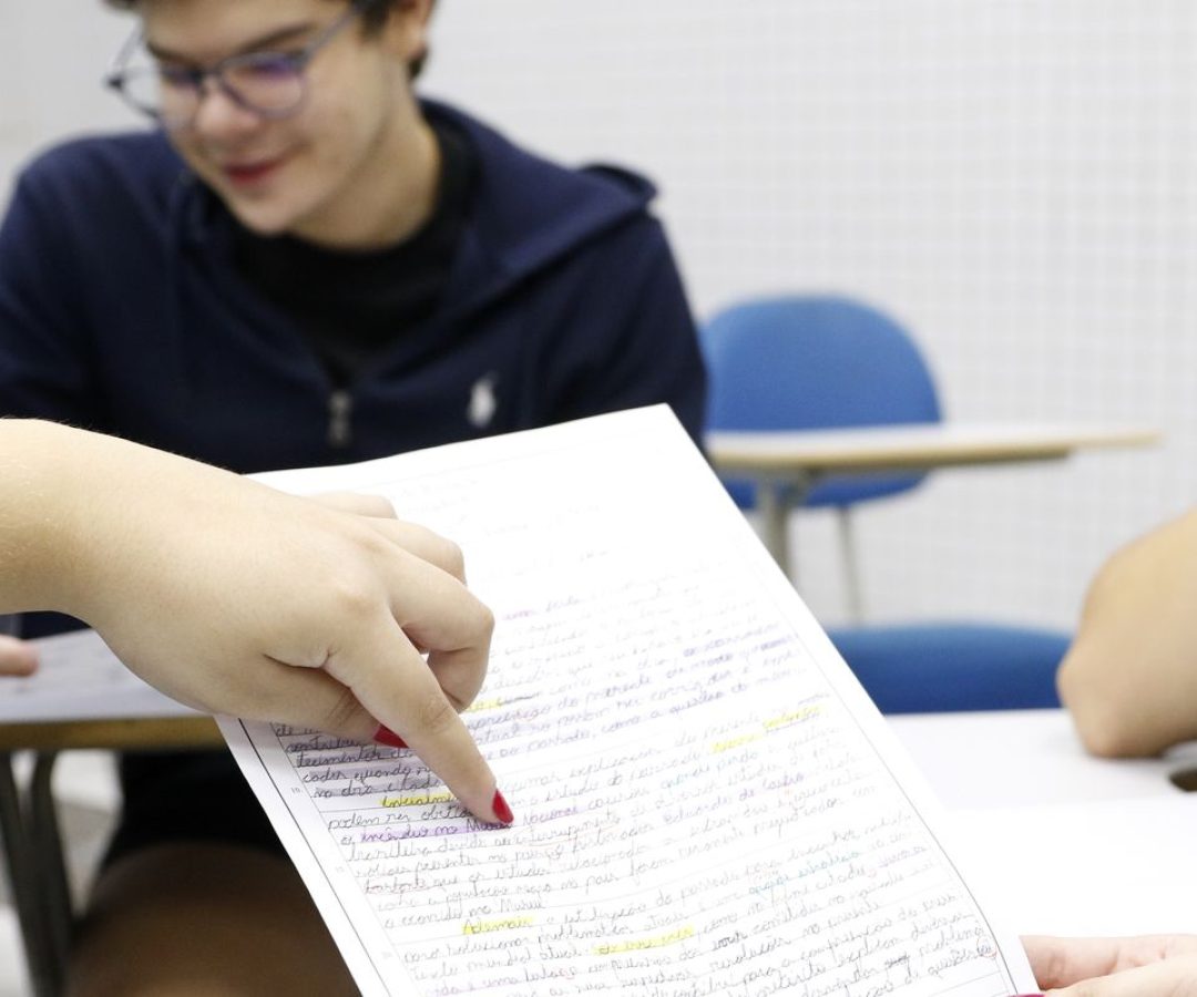 Encceja 2026: alunos já podem consultar cartilha de redação