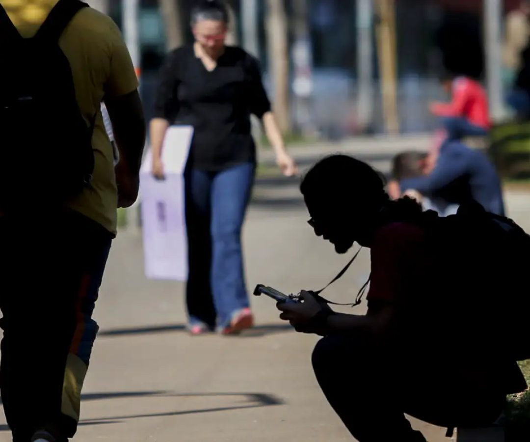 Percentual de jovens nem-nem no Brasil cai para 22,4%, mostra estudo
