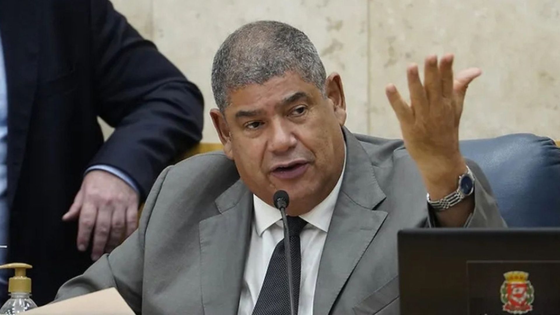 Ex-vereador Milton Leite se entrega à polícia após operação contra PCC