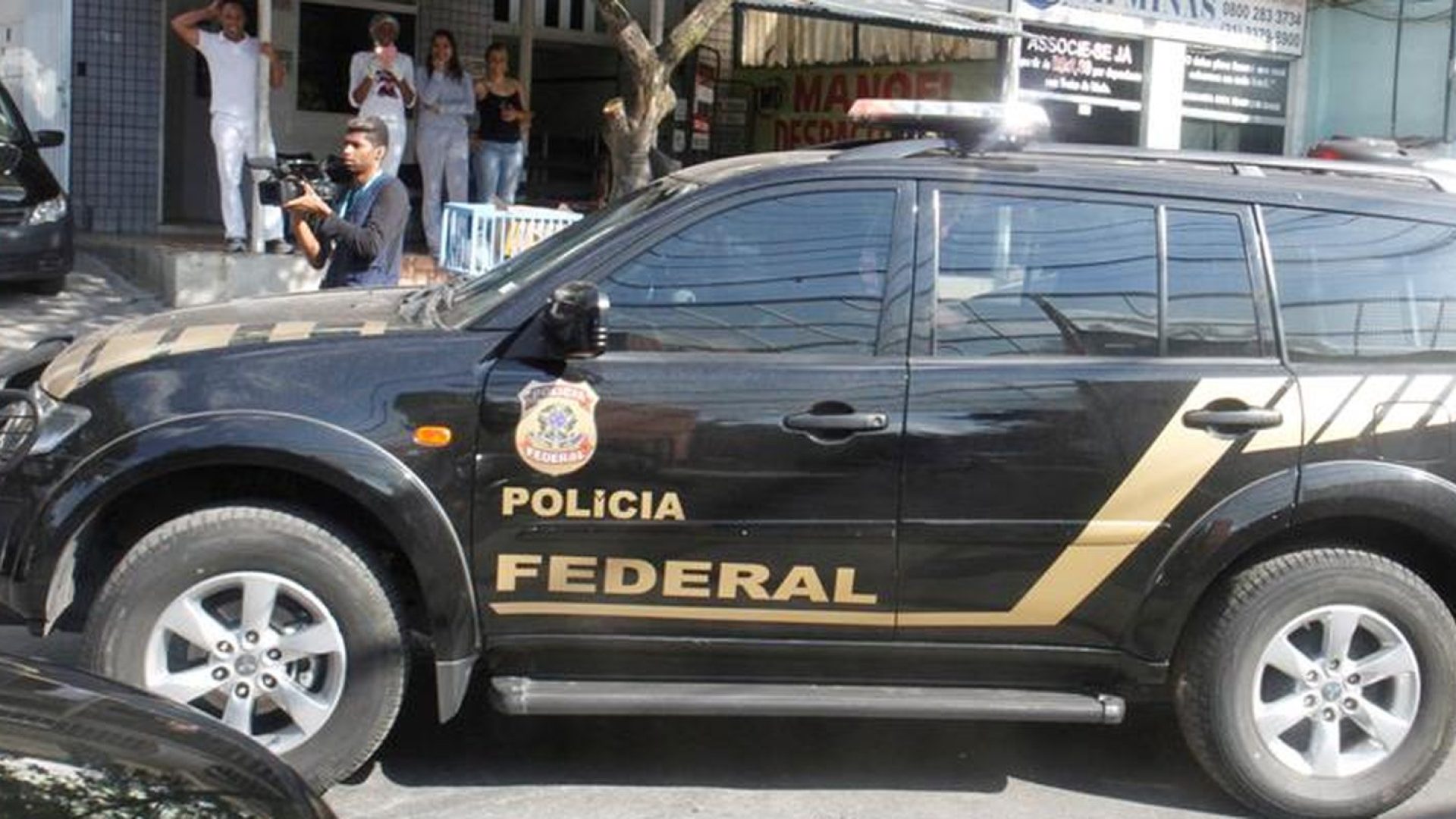 Cláudio Castro é alvo da segunda fase da Operação Sem Refino