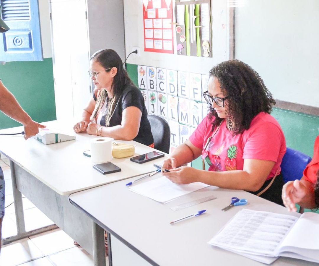 Eleitores participam de eleição simulada no Maranhão